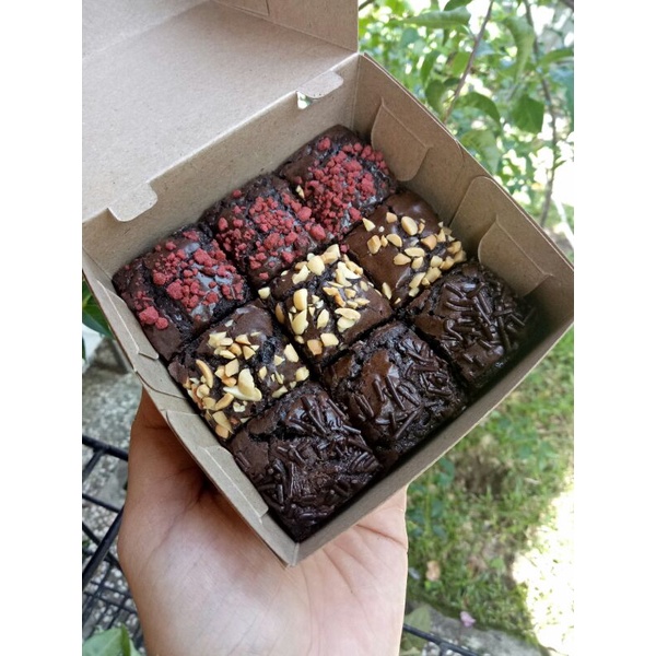 

brownis fudgy mini | size 10x10