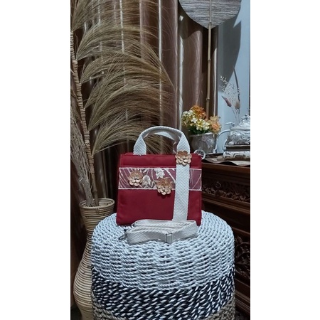 Tas Bordir Bunga