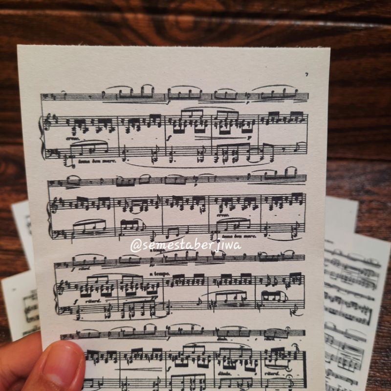 

10 pcs Kertas Musik Vintage untuk journaling