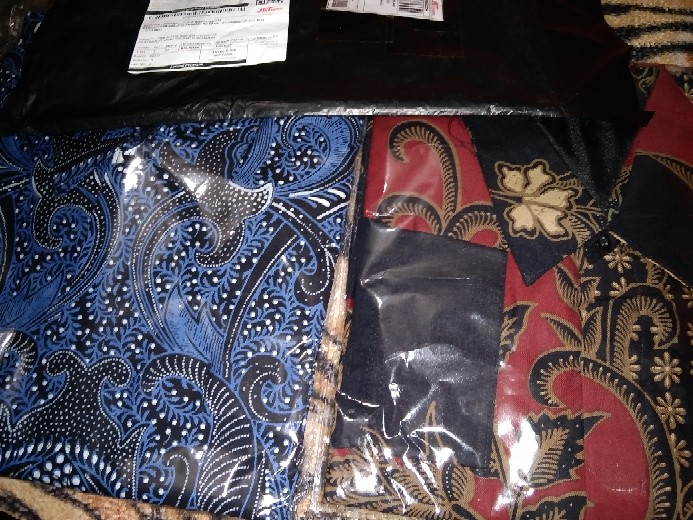 Batik Solo Kertosono Biru Pendek Kemeja Pria Katun Halus Sragenan Full Furing