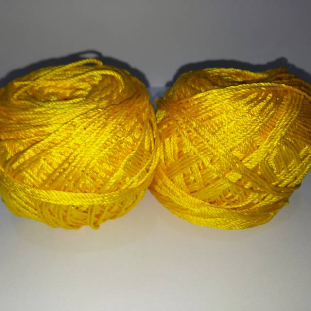 Benang Rajut Polyester Kuning Kunyit D 18