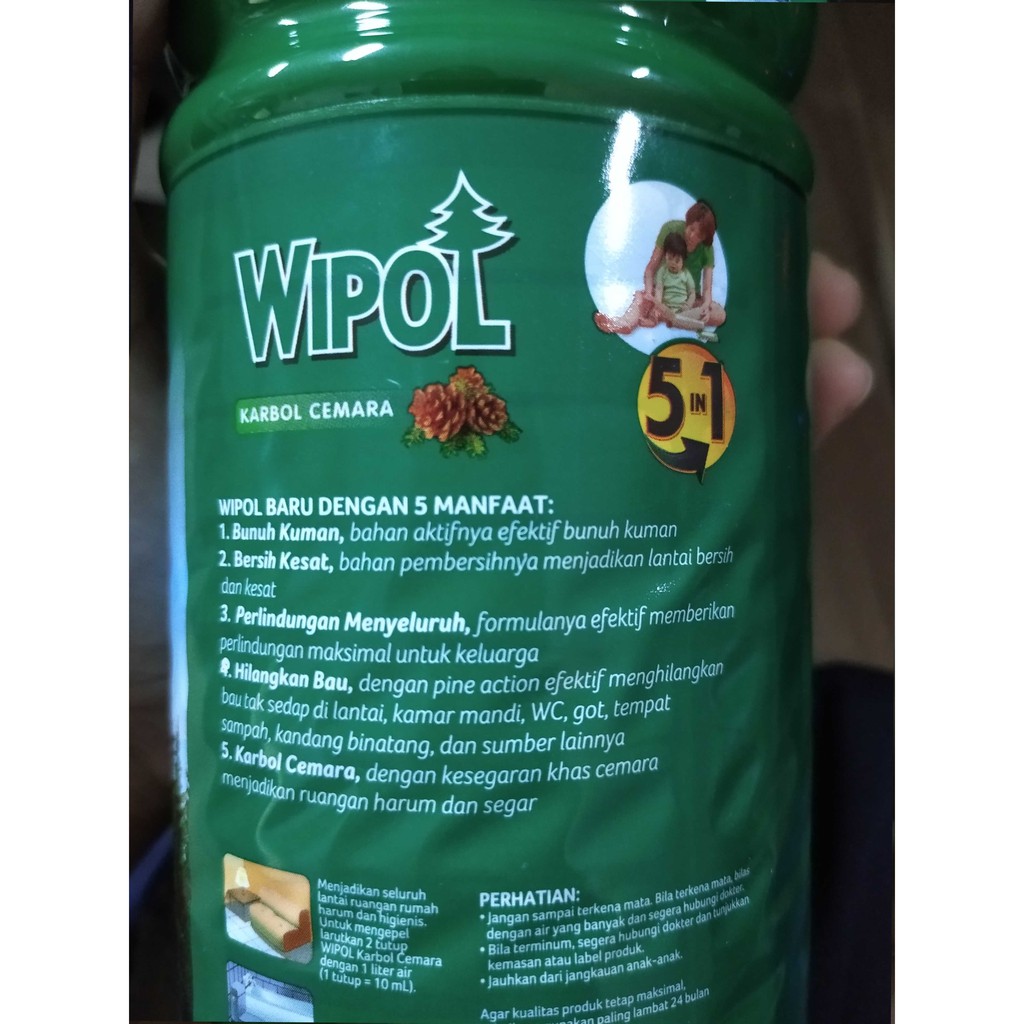 Wipol botol 750 ml Disinfektan lantai pembunuh kuman karbol cemara