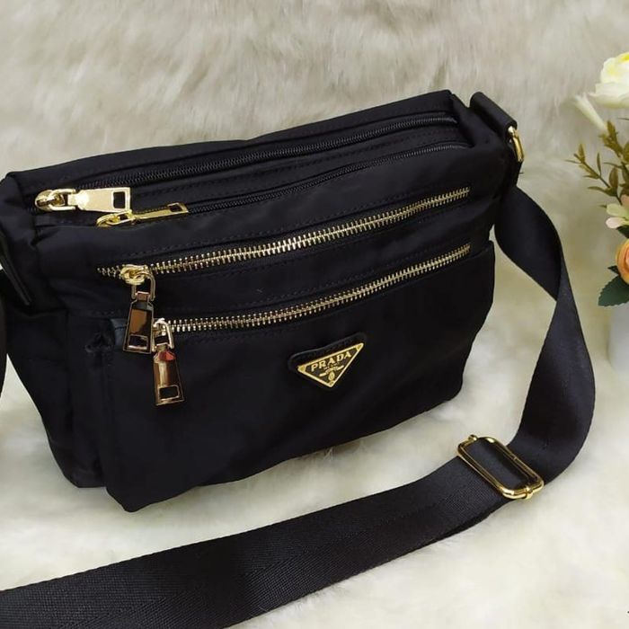 SALE Tas selempang prada import