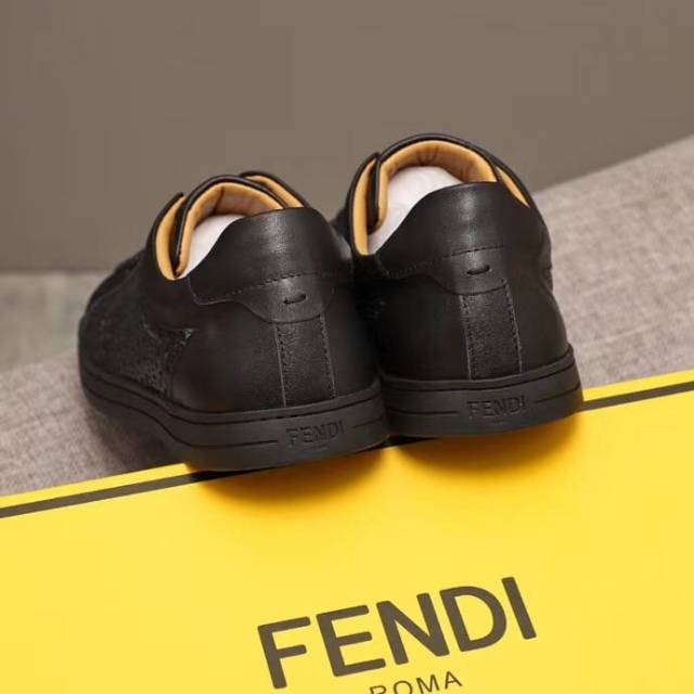 Sepatu fendi sneaker mirror quality shoes pria casual