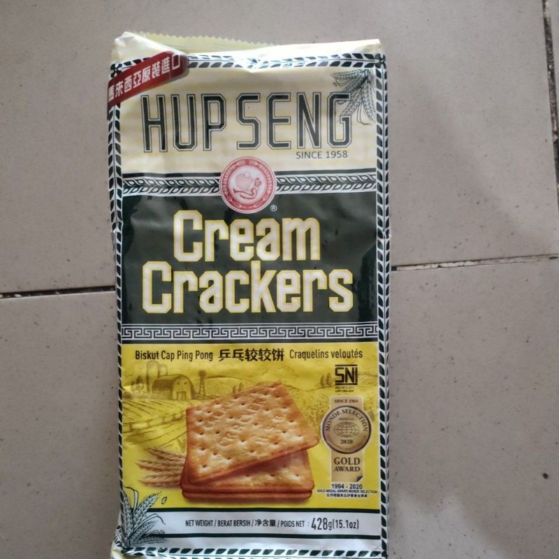 

cream crackers