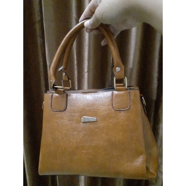 tas selempang wanita elegan kantor