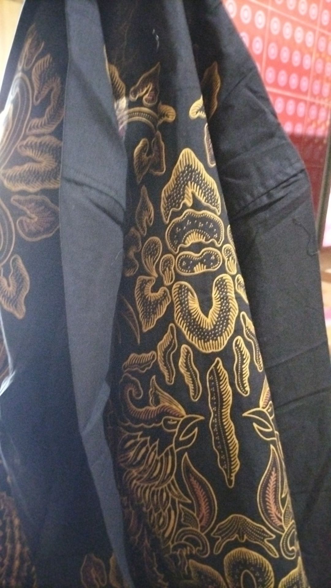 Kemeja Panjang Batik Arthur Arisha