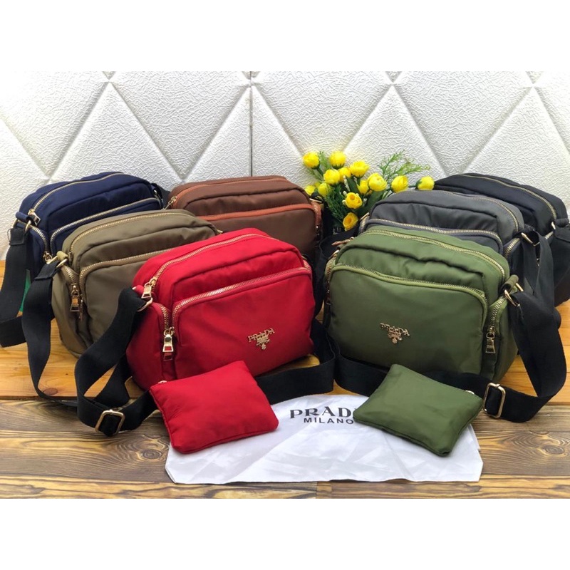 sling pr***da 4 ruang free pouch uk 25x16 kode  7018