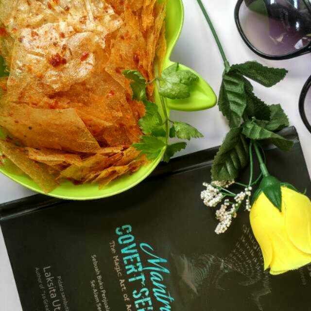 

Keripik beling atau keripik kaca kemasan kiloan RP. 55.000