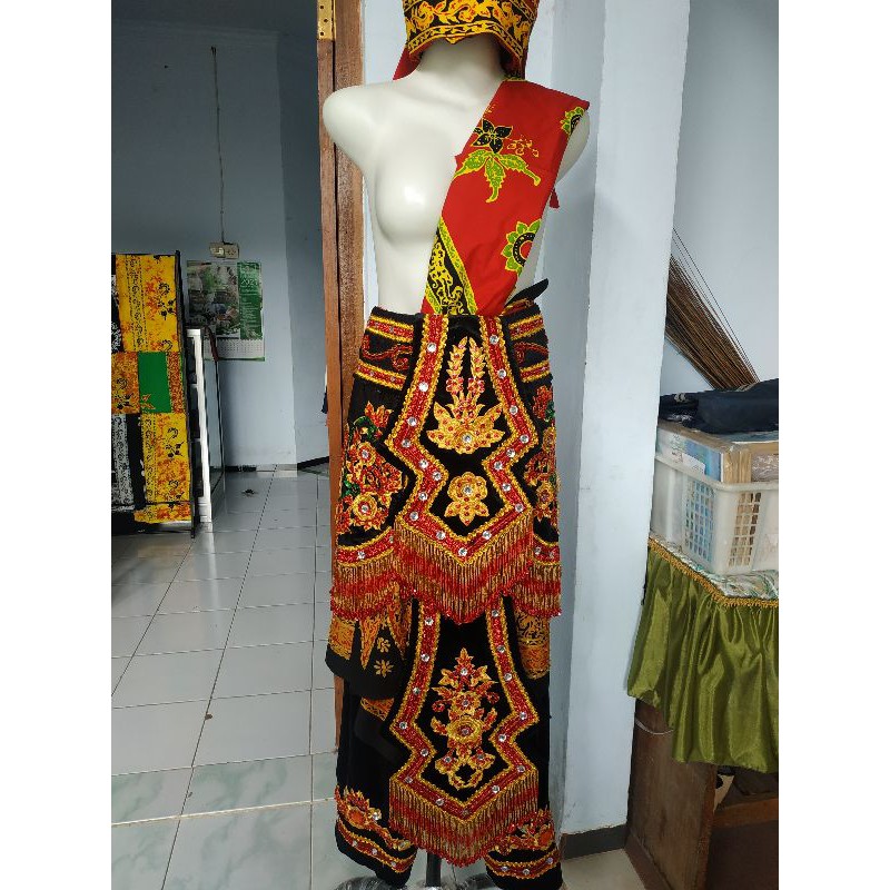 Baju Pengantin adat Osing Banyuwangi