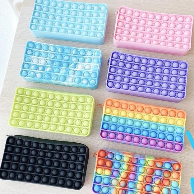 

TERLARIS tempat pensil pop it case tempat pensil anak import ada resleting/TEMPAT PENSIL AESTHETIC/TEMPAT PENSIL ANAK PEREMPUAN/TEMPAT PENSIL LUCU/TEMPAT PENSIL 3D/TEMPAT PENSIL TRANSPARAN/TEMPAT PENSIL LUCU/TEMPAT PENSIL KOREA/TEMPAT PENSIL KAIN/TEMPAT