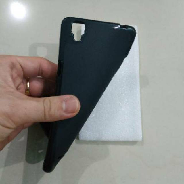 OPPO F1 / F1F / A35 , OPPO A95 4G silikon karet hitam soft case mantul