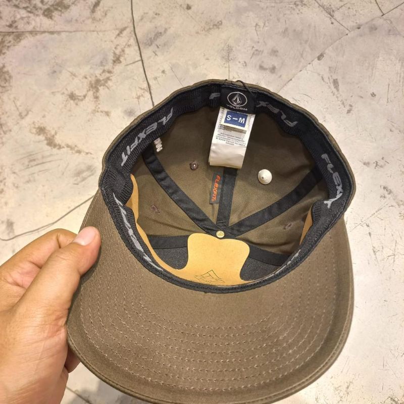 Topi Volcom Flexfit Full Stone Wren