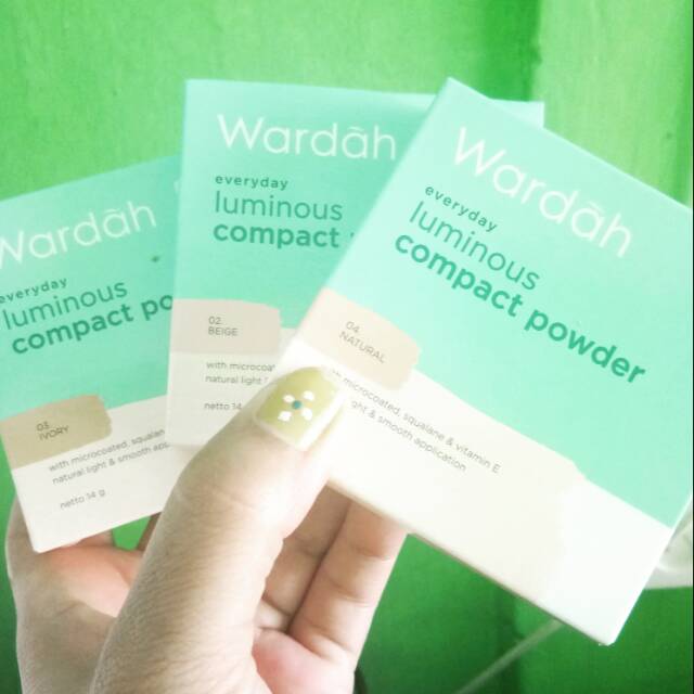 Wardah everyday luminous compact powder