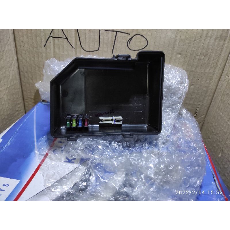 Cover atau Tutup Box Sekring Swift Lama dan New Splash Original Suzuki