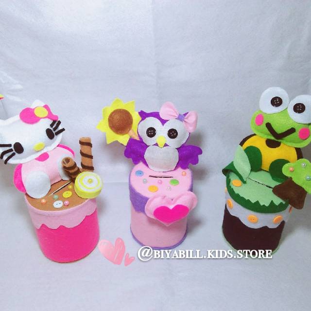 Celengan karakter lucu