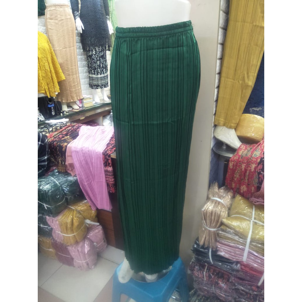 Rok Plisket Sateen Polos Aneka Warna