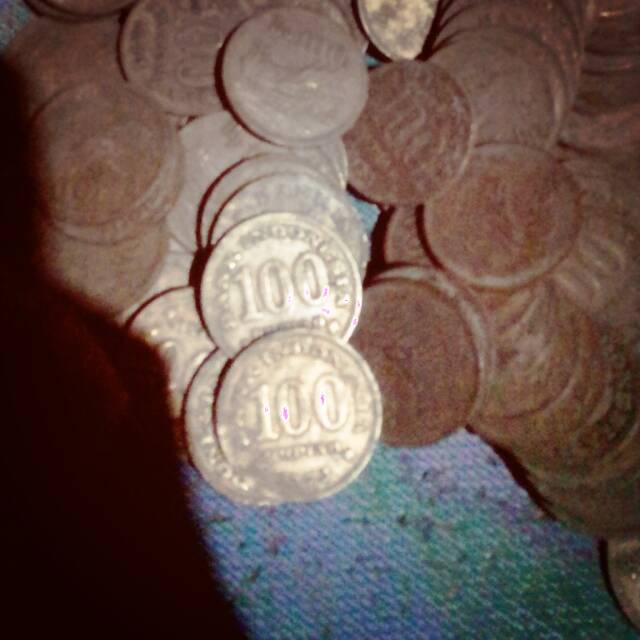 Koin 100 rupiah tahun 1973