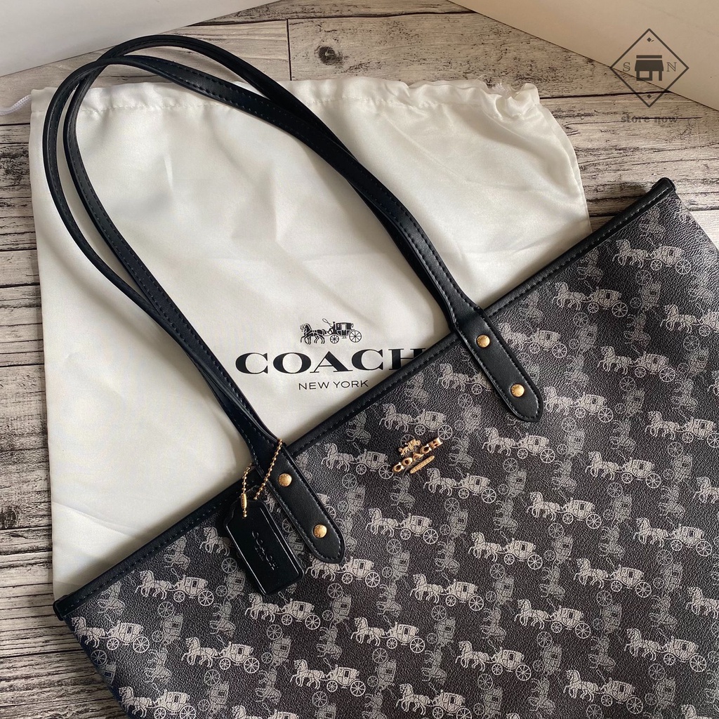 TAS COACH CONVERTIBLE CITY HORSE AND CARRIAGE