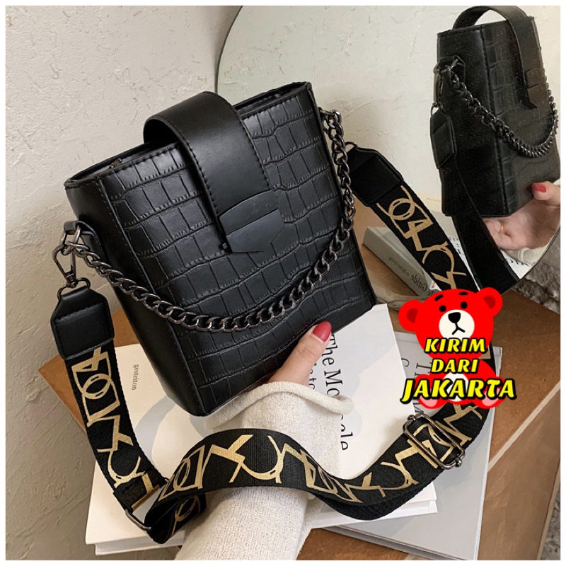 Tas Wanita Tas Batam 3084 Tas Selempang Rantai Wanita Fashion Import (A7I3) Tas Selempang Wanita Mur