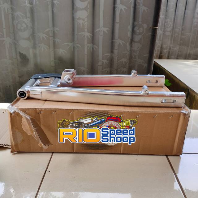 Swing Arm Satria Fu Vrossi Pro Oval Silver