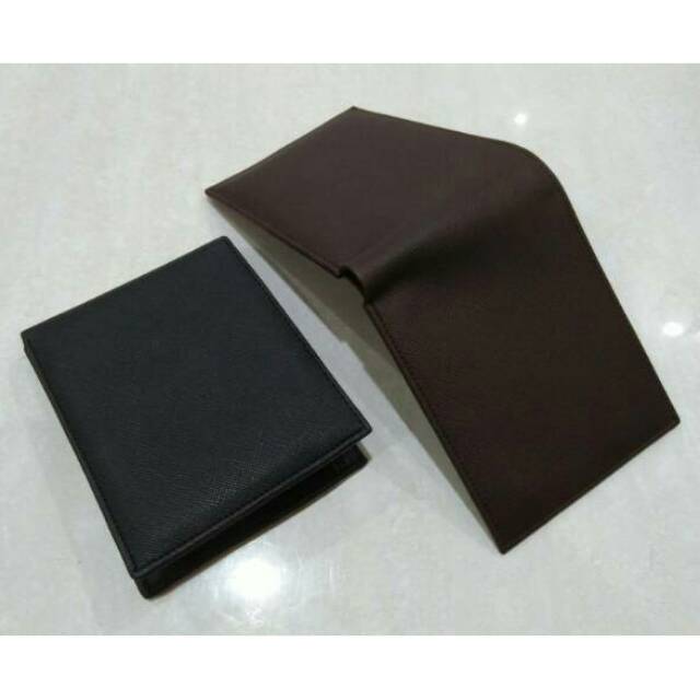 Dompet pendek lipat cowok taiga polos