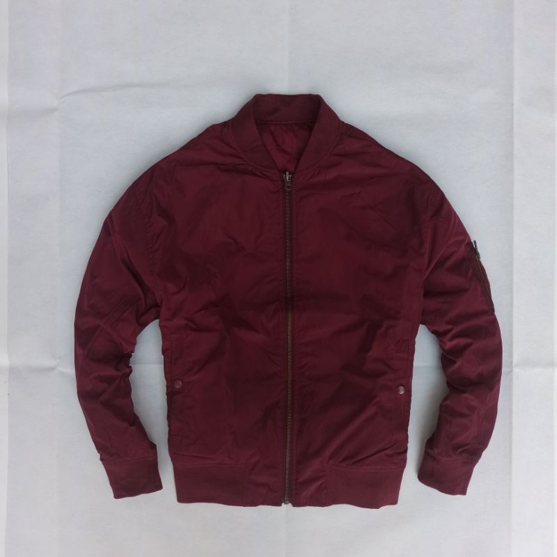 Jaket Second/Preloved/Bekas Branded GU (General UNIQLO) Bomber Jacket Murah