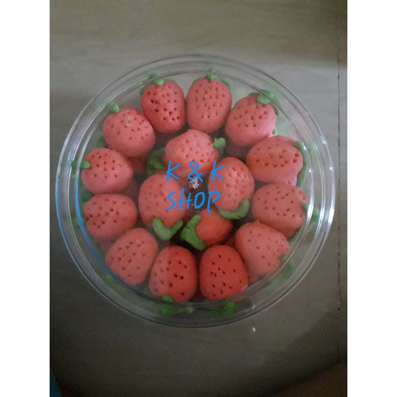 

nastar lumer karakter strawberry 500g