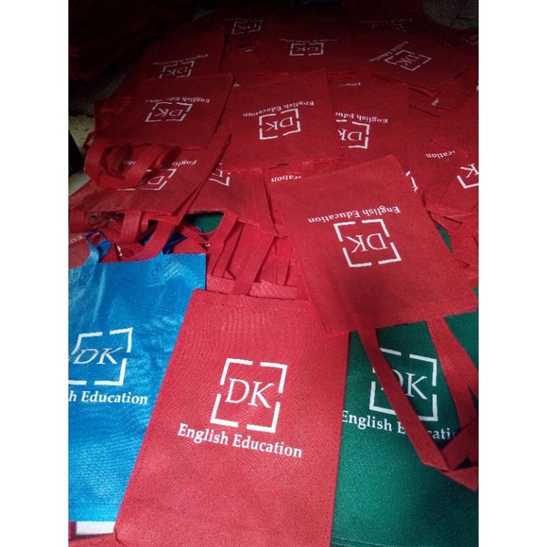 

goodie bag pres 30x40 sablon 1warna ,1sisi .
