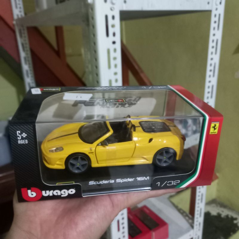 diecast mobil ferrari scuderia