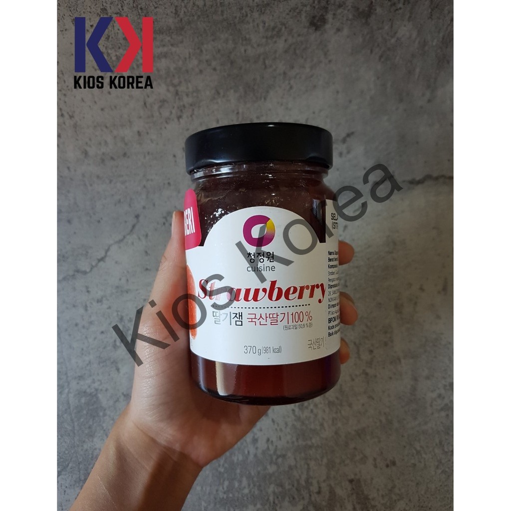 

Chung Jung One Strawberry Jam 370gr - Selai Stroberi