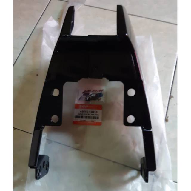 buntut cover utk body belakang suzuki rgr txr rgv sprinter original sgp