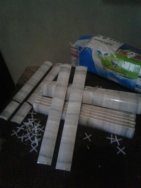 List Keramik Kuku Macan Marble Brown, Gold, Silver 10 & 20 Cm Import