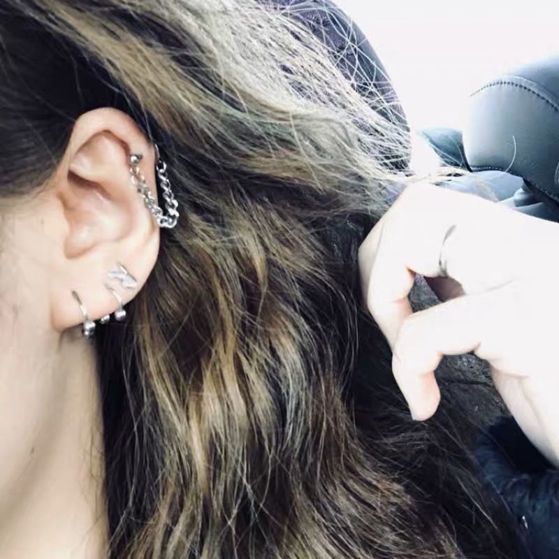 Gaya Dingin Baja titanium rantai stud anting-anting sederhana earbud Wanita Pria menggantung anting-