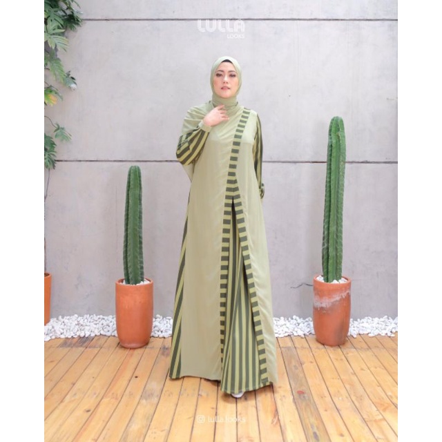 gamis terbaru casual motif salur real picture branded original lulla looks 381