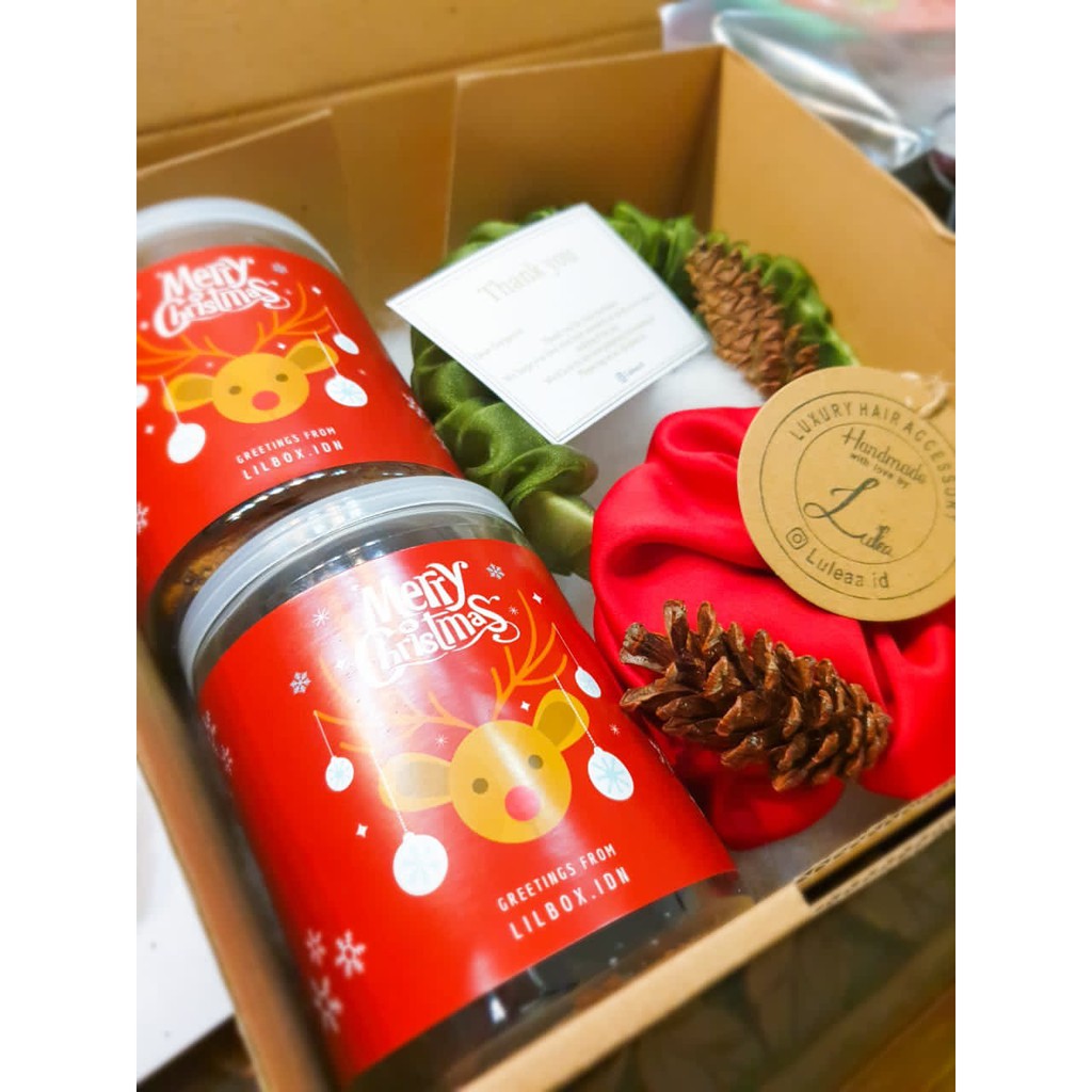 

Christmas Hampers Scrunchies