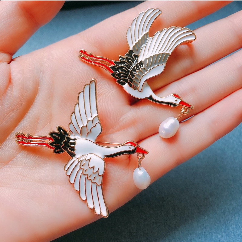 Bros Pin Enamel Desain Hewan Bunga Mawar Butterfly Birds Gaya Korea Untuk Aksesoris Pakaian