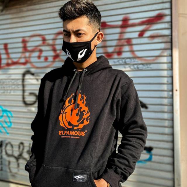 Pullover hoodie elfamous