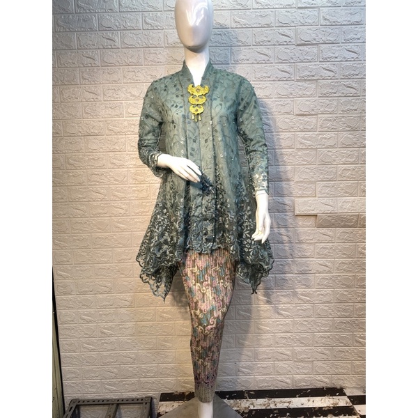 Kebaya Kartini. Tulle Mutiara. Kebaya Busui. Kebaya Pesta Modern-Hijau Wardah