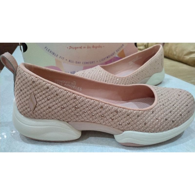 SEPATU SKECHERS SALE DISKON 70% SEPATU WANITA SKECHERS SEPATU PEREMPUAN SKECHERS SEPATU SKECHERS SLI