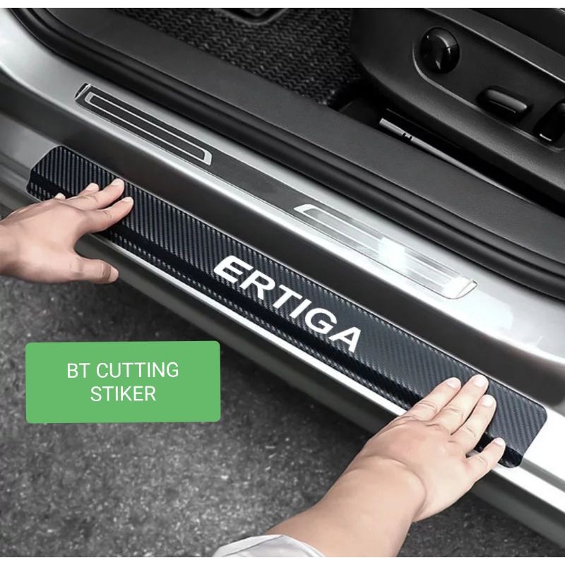Stiker karbon pelindung pintu mobil stiker karbon ertiga terbaru