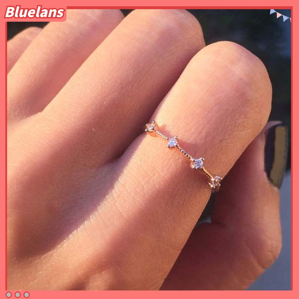 Cincin Jari Wanita 4 Berlian Imitasi Untuk Pernikahan
