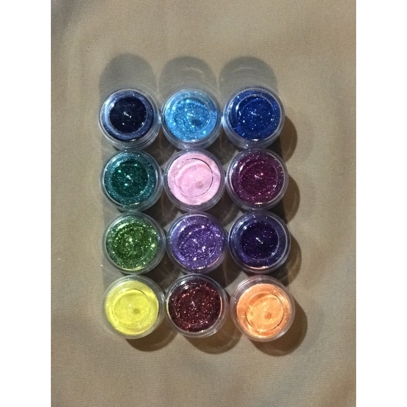 

set 12 Glitters warna warni random colours dalam satu set