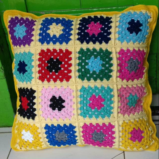Cover bantal kursi