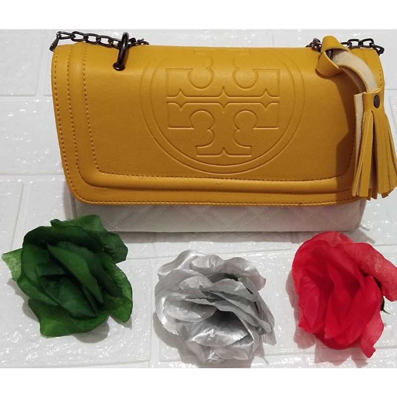 TAS WANITA SELEMPANG TALI PANJANG WARNA GOLD
