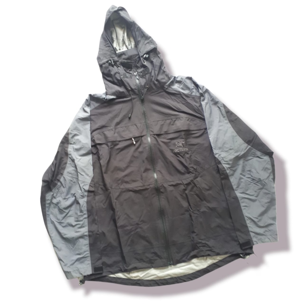 ARCTERYX JACKET SIZE XL SECOND TRIFT