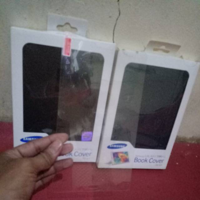 Book cover Samsung tab s 8.4" T700/705 Bonus temperglass