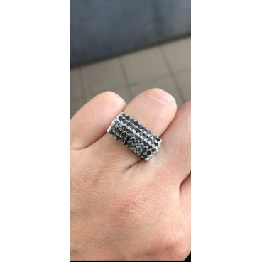 cincin berlian hitam