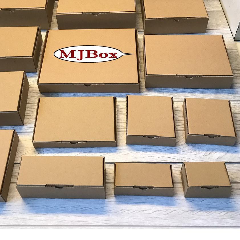 

【07.07】 kardus 25 x 25 x 12 cm.. Die cut kotak untuk Kue Tart - Aksesoris - dll model box pizza