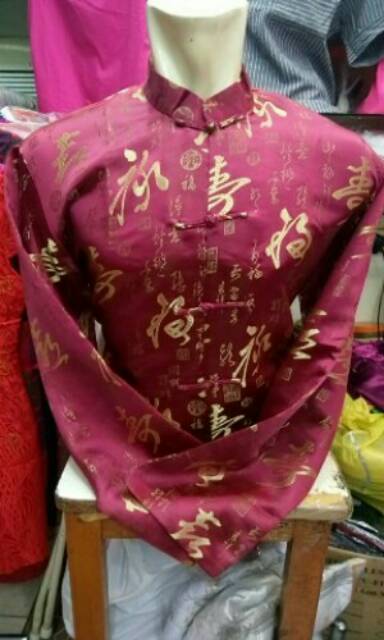 Cheongsam Pria Lengan Panjang Motif Tulisan